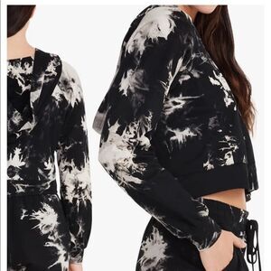 NWT BB Dakota Have a Nice Trip Hoodie